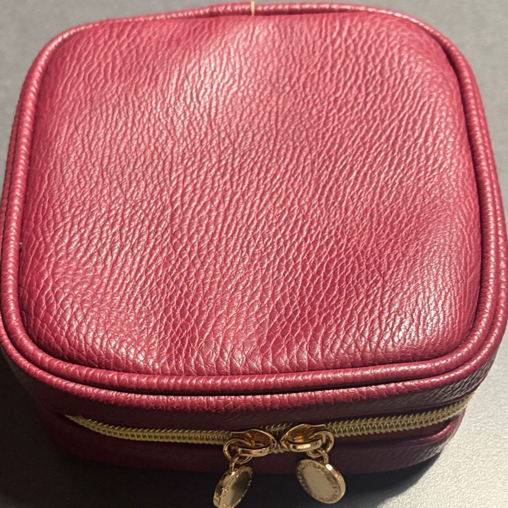 Poppy & Peonies: The Teched Out Case berry